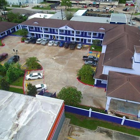 Scottish Inn&Suites Houston-Jones Road Exterior foto