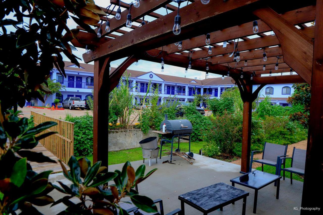 Scottish Inn&Suites Houston-Jones Road Exterior foto