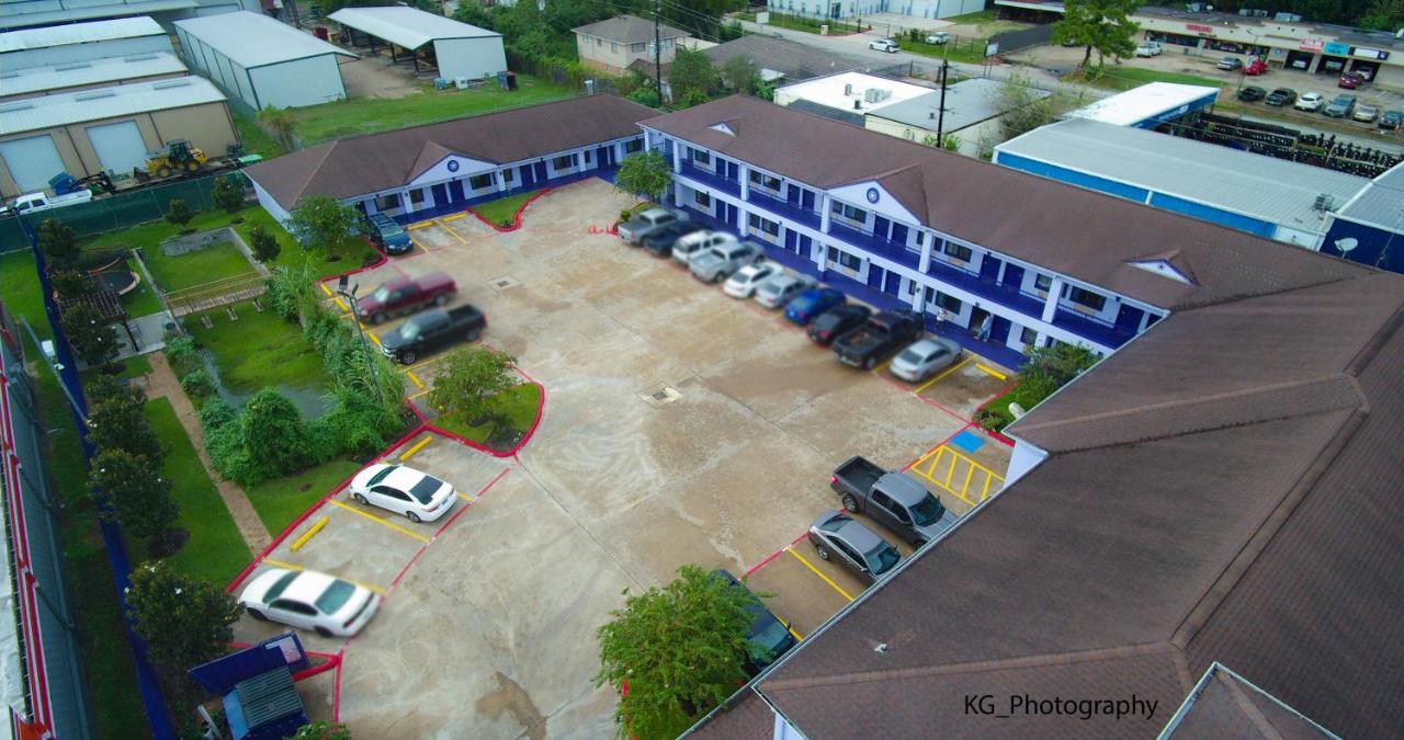 Scottish Inn&Suites Houston-Jones Road Exterior foto