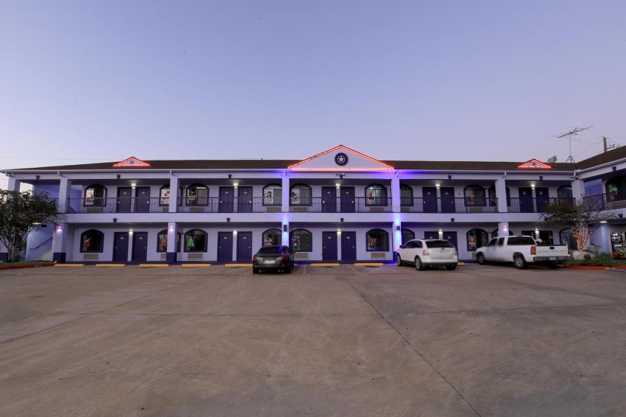 Scottish Inn&Suites Houston-Jones Road Exterior foto