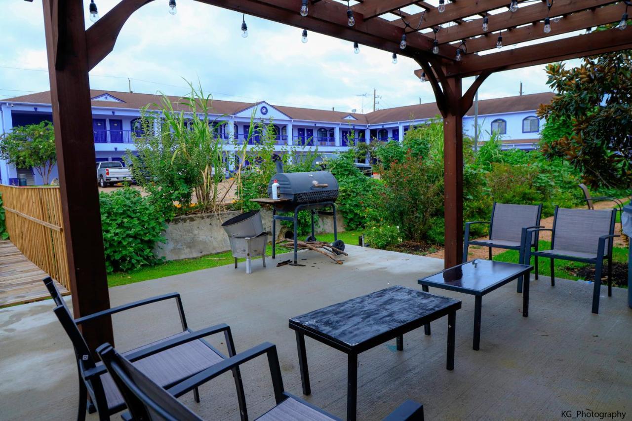 Scottish Inn&Suites Houston-Jones Road Exterior foto